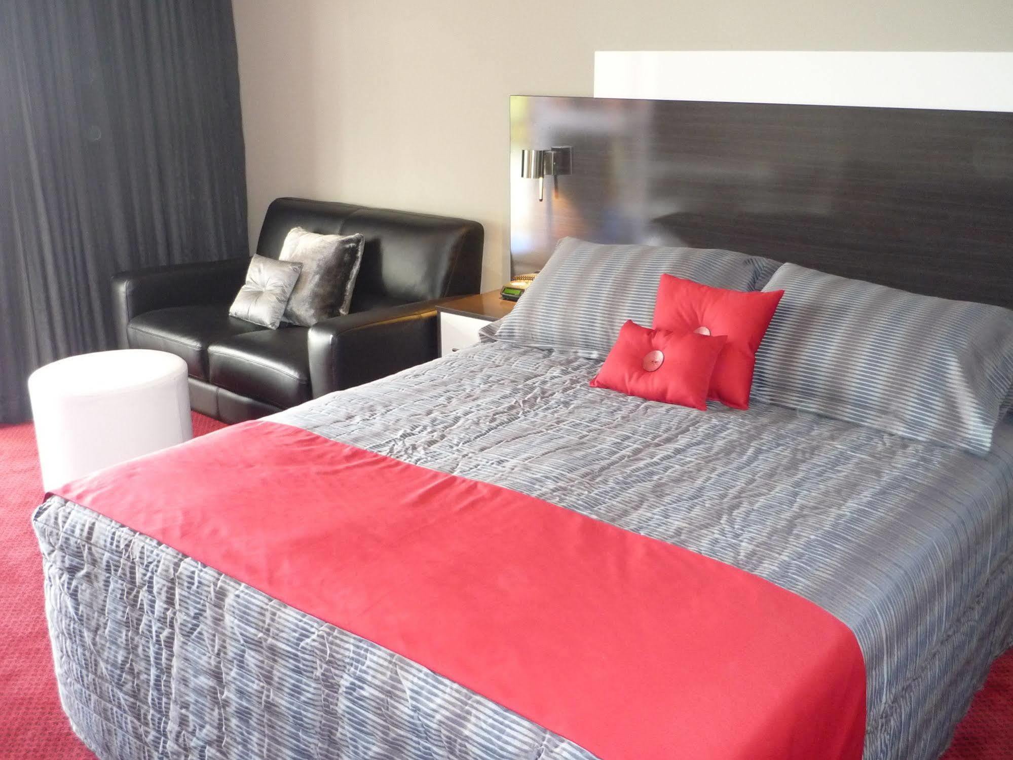Cattlemans Country Motor Inn & Serviced Apartments Dubbo Exterior photo