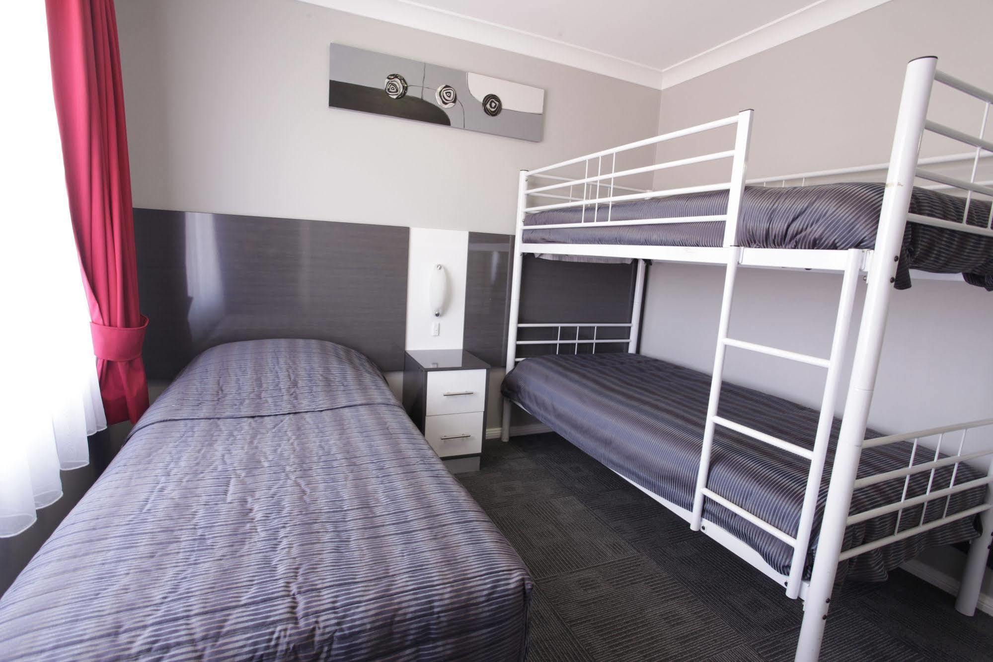 Cattlemans Country Motor Inn & Serviced Apartments Dubbo Exterior photo